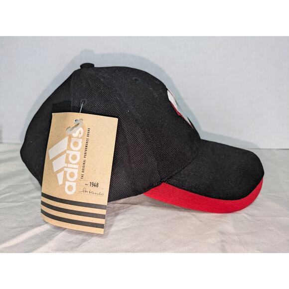 Wisconsin Badgers NCAA Adidas Embroidered Team Logo Red Black Adjustable Cap Hat - Picture 2 of 7